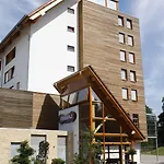 Alpine By Snowworld 3*