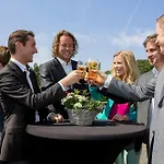 Alpine By Snowworld Otel 3*