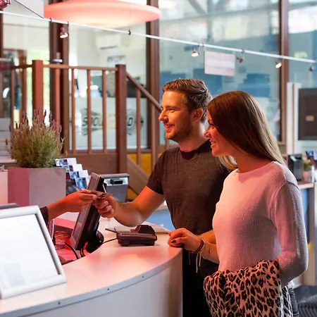 מלון Alpine By Snowworld לנדחראף