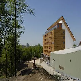 Alpine By Snowworld מלון 3*