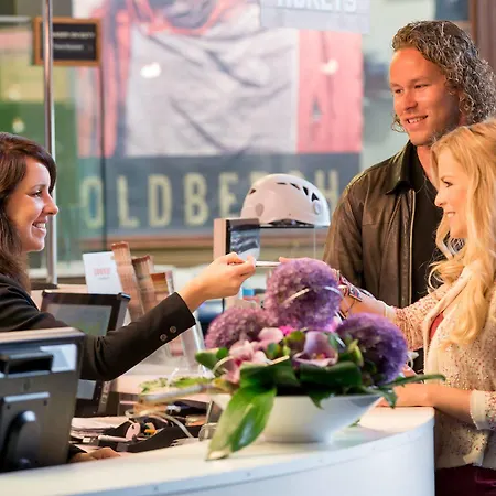 מלון Alpine By Snowworld 3*