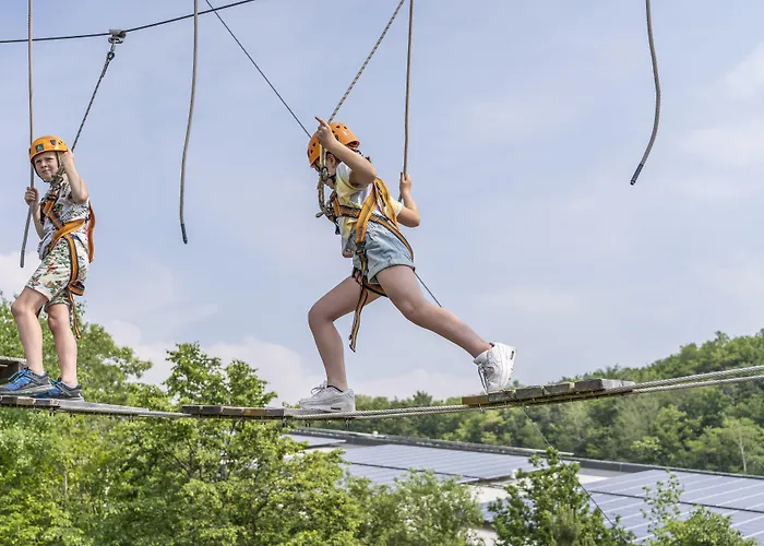 Alpine By Snowworld Hotel 3*